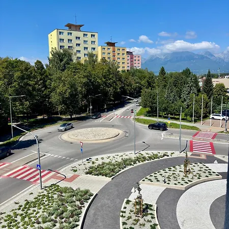 Dvojizbovy V Centre Lägenhet